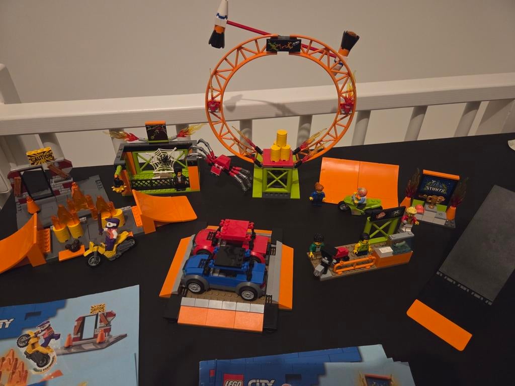 LEGO City Stunts 60293 & 60295 Compleet met Handleiding, Ophalen of Verzenden, Zo goed als nieuw, Complete set, Lego