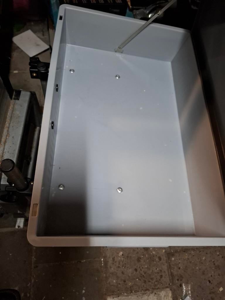 Nette grote aasbak bijzettafel 25 mm aansluiting, Ophalen, Zo goed als nieuw