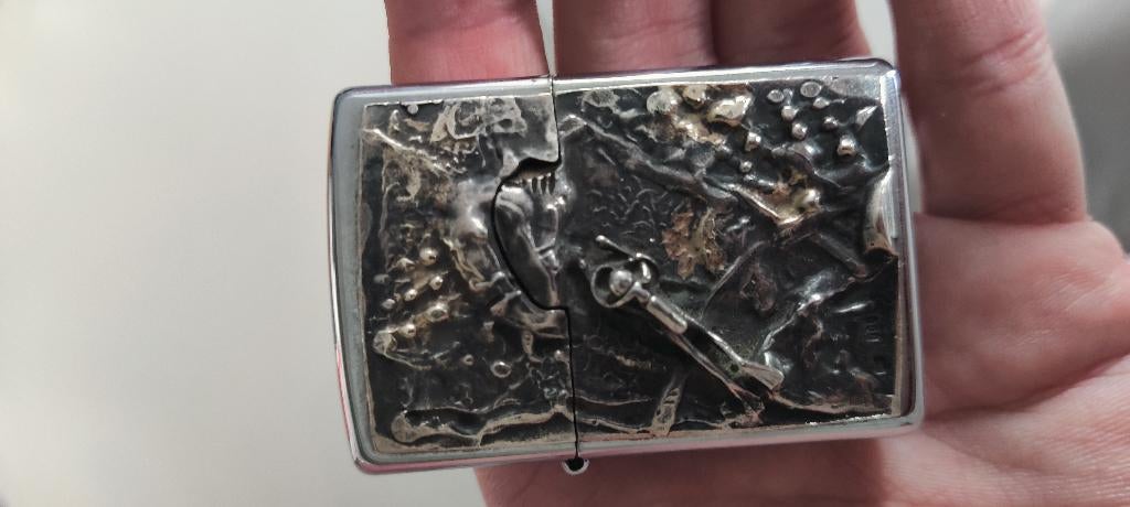 Limited edition zippo, Ophalen of Verzenden, Nieuw, Aansteker