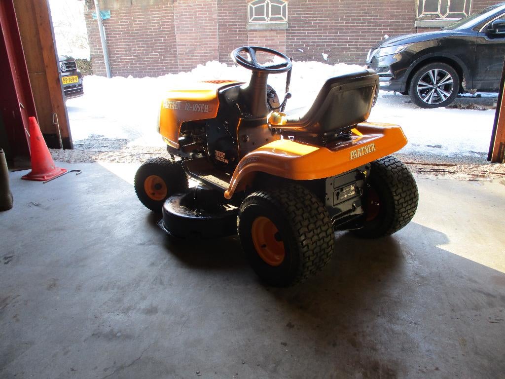 Tekoop Zitmaaier Partner /hydrostaat/ B&S motor/M B 107cm, Ophalen, Gebruikt, Elektrische starter, Partner