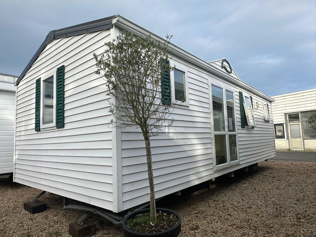 MIDDEN KAMER CHALET MET 2 SLAAPKAMERS TE KOOP!, Tot en met 2