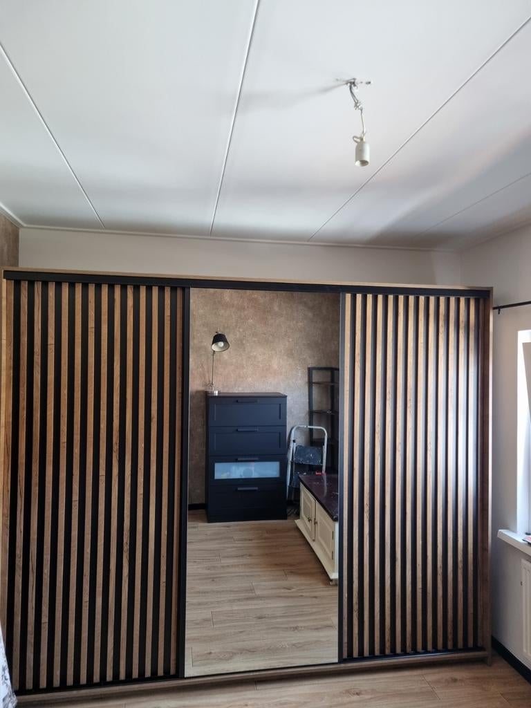 KLEDINGKAST MET TRANSPORT EN MONTAGE, Met deur(en), 150 tot 200 cm, Nieuw, Glas