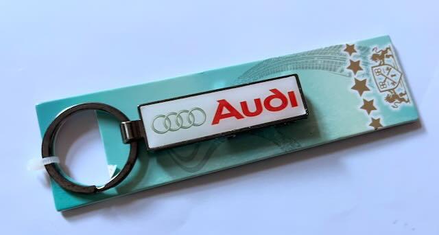 AUDI  sleutelhanger, Ophalen of Verzenden, Auto's