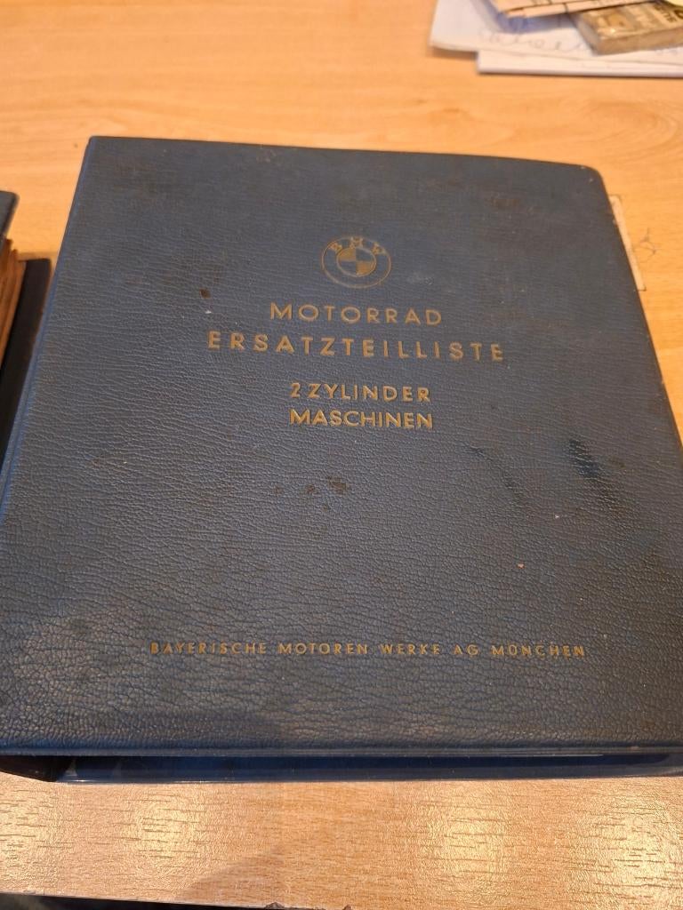 BMW  onderdelen boeken 1 cilinder R24-R25 enz. R50 enz, Motoren, Ophalen of Verzenden, Gebruikt