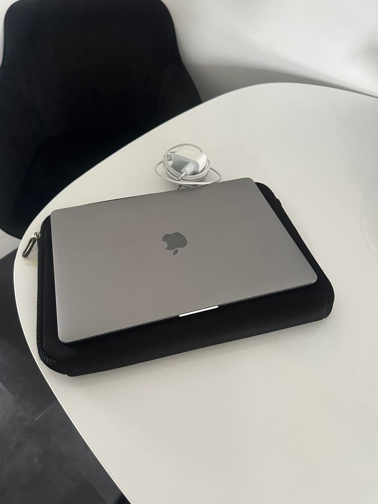 Macbook pro 2019 (touchbar), Ophalen of Verzenden, Zo goed als nieuw, 256 GB