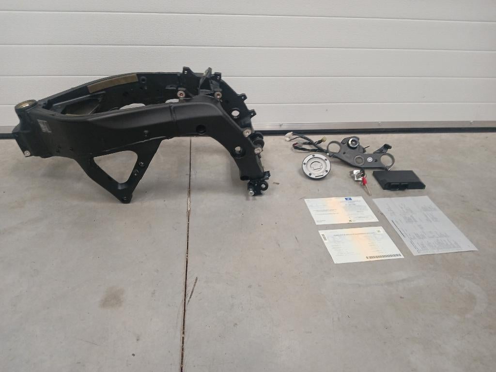 Yamaha R6 frame met kenteken, Ophalen, Gebruikt