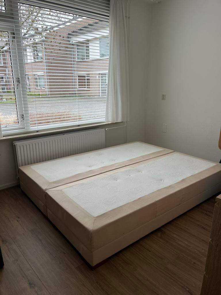 Swiss Sense bed elektrisch verstelbaar 160x210, Ophalen, Tweepersoons, Stof, 160 cm