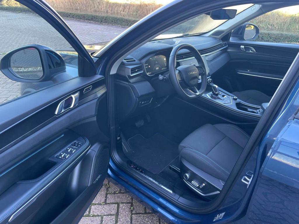 Lynk & Co 01 1.5, Euro 6, Blauw, Bedrijf, 1854 kg