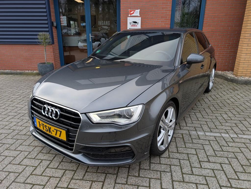 Audi A3 1.4 TFSI AMBITION 3X S LINE, AUTOMAAT, Afneembare tr, Gebruikt, Euro 6, 4 cilinders, Zilver of Grijs