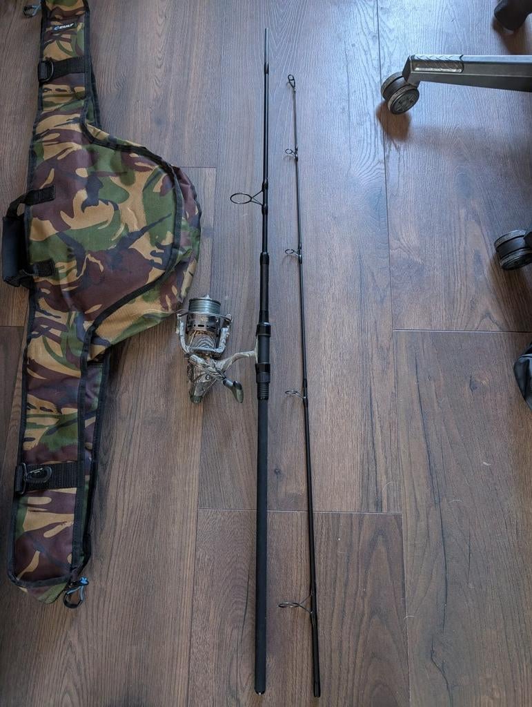 Sonik extractor 9ft 2.75 lbs met foudraal en molen, Watersport en Boten, Hengelsport | Karpervissen, Ophalen, Zo goed als nieuw