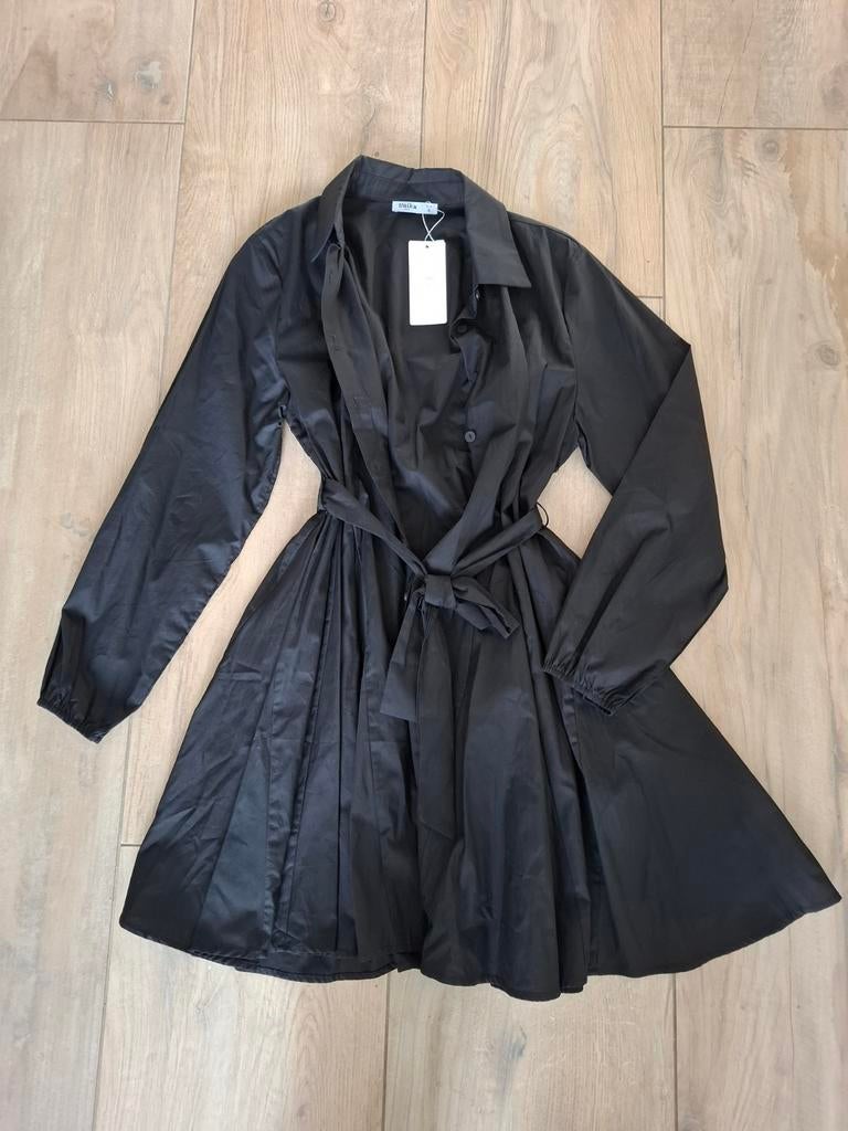 Zwarte jurk Unika Paris - maat S, Kleding | Dames, Ophalen of Verzenden, Zo goed als nieuw, Zwart, Boven de knie