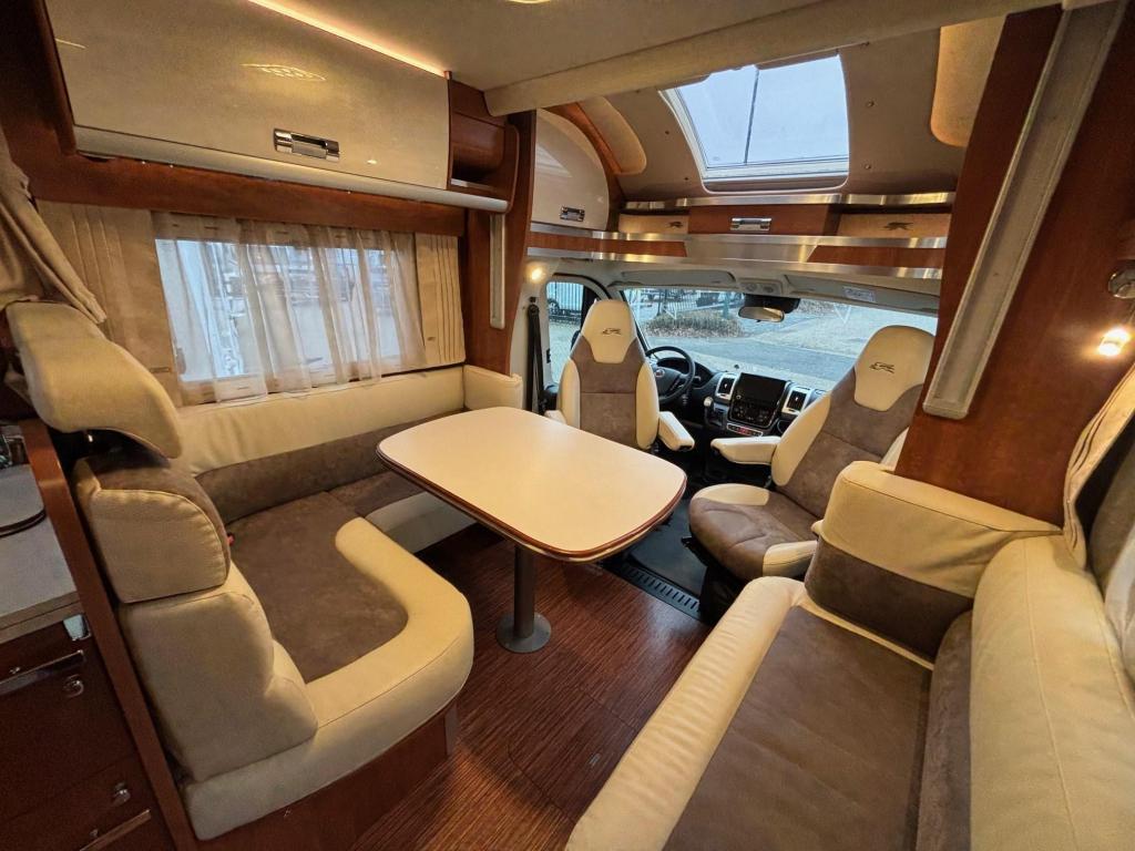 Laika Kreos 4009 automaat, E&P, Topstaat, enkele bed, Automaat, Ringverwarming, Fiat, Bedrijf