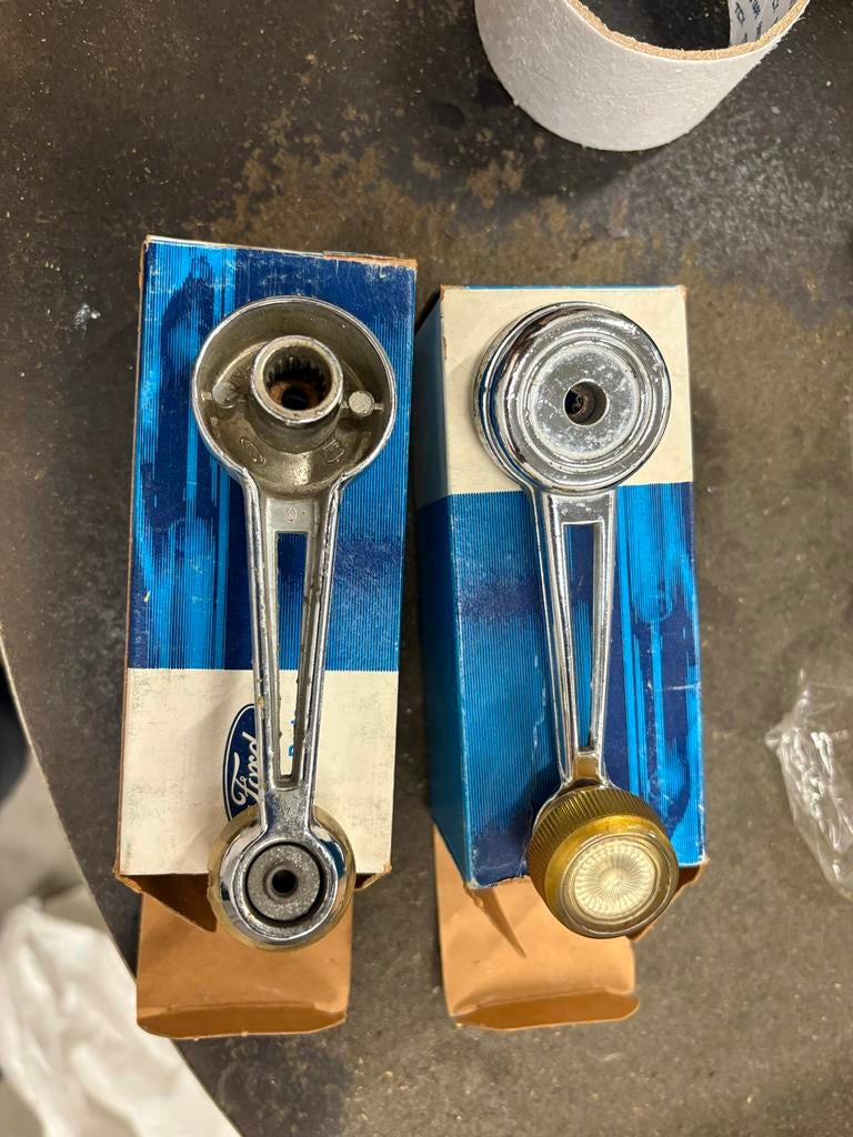 Ford mustang 71-73 raamzwengel set - NOS in doos, Ophalen, Gebruikt, Ford