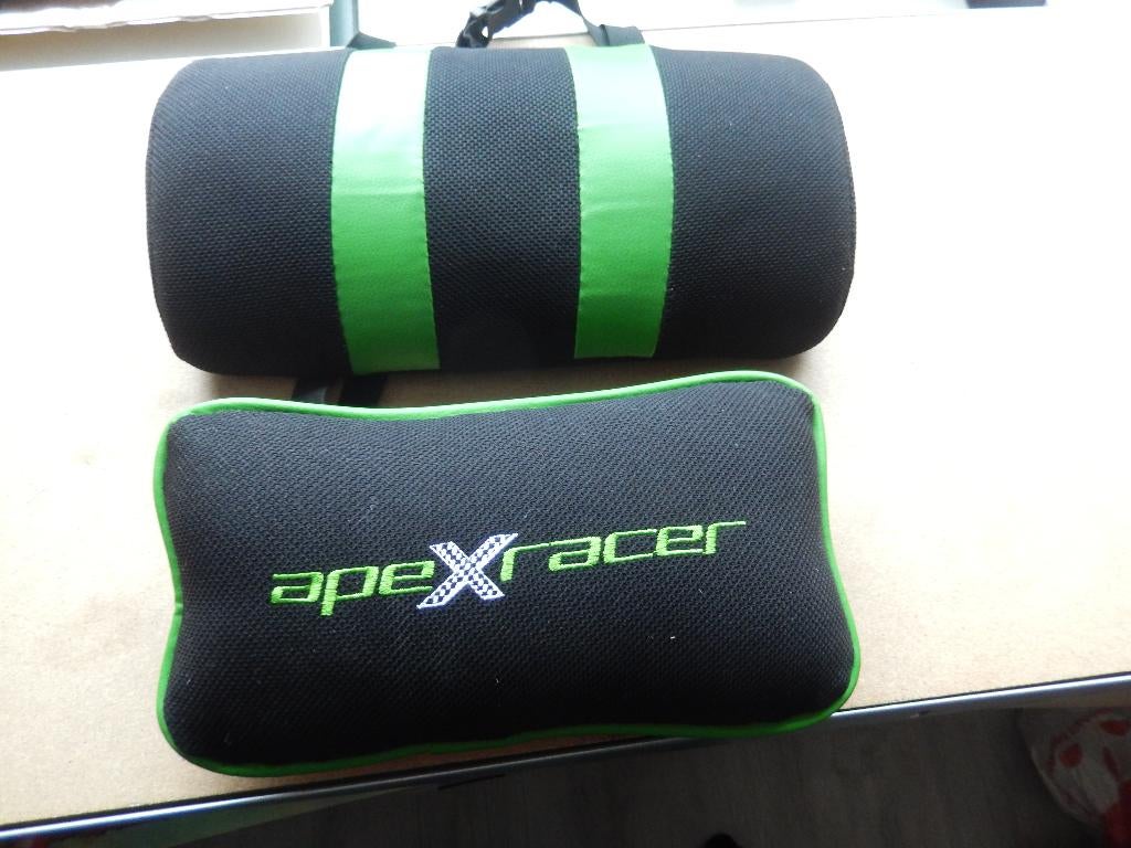 2 kussentjes voor bureau/game stoel, Ophalen, Zo goed als nieuw