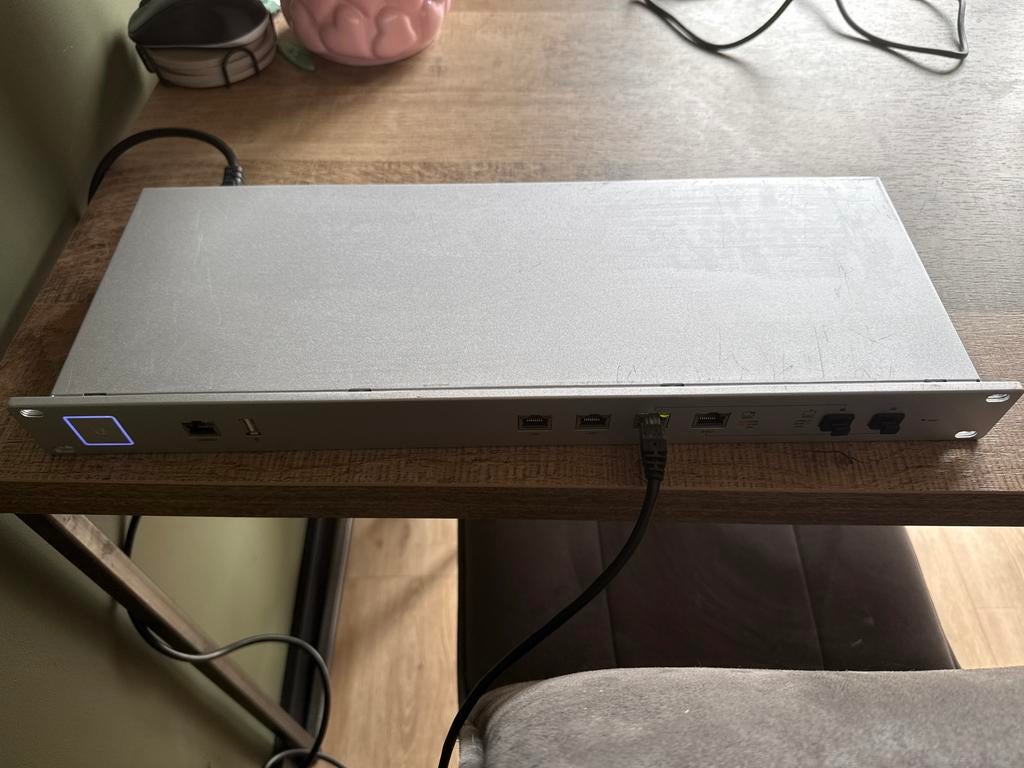 Ubiquiti UniFi Security Gateway Pro 4 (USG Pro-4), Computers en Software, Routers en Modems, Ophalen, Gebruikt, Router