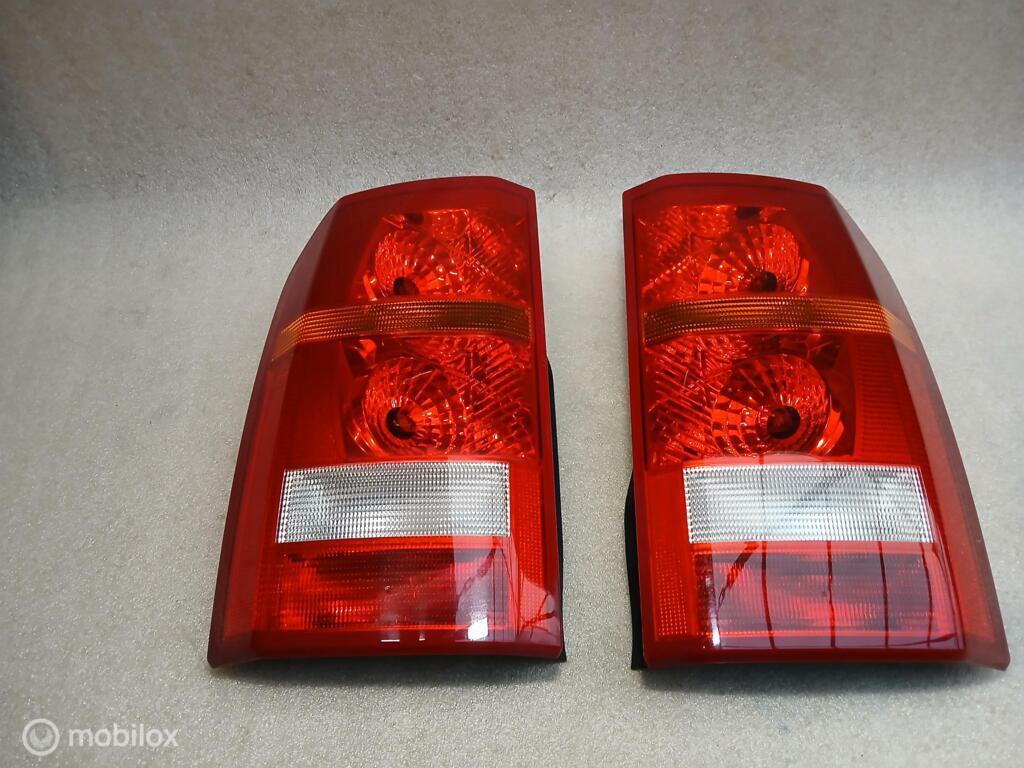 Achterlicht Land Rover Discovery 3 III Achterlichten, Land Rover, Ophalen of Verzenden, Gebruikt, Land Rover