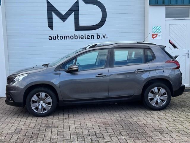 Peugeot 2008 1.2 Blue Lion - Trekhaak - Panorama dak - NAP, Voorwielaandrijving, Parkeersensor, Stof, Origineel Nederlands