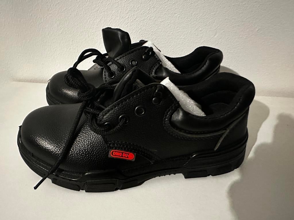 Nieuw werkschoenen stalen neus maat 37, Ophalen of Verzenden, Nieuw