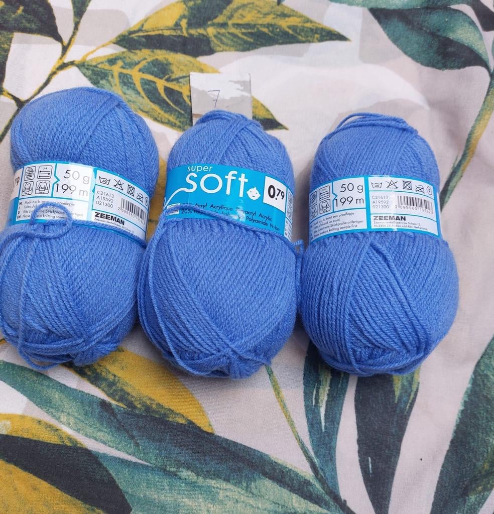 3 bollen wol lichtblauw, Ophalen of Verzenden, Nieuw, Breien of Haken, Wol of Garen