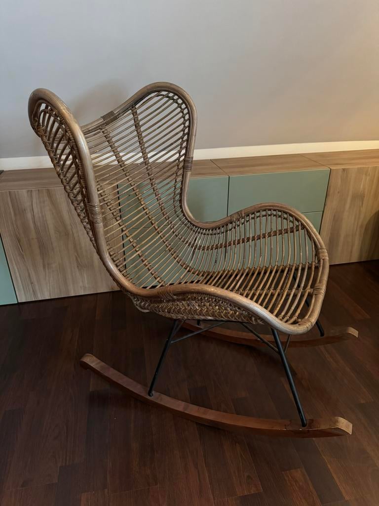 Schommelstoel rotan en hout - type bali, Ophalen, Zo goed als nieuw, Stoel(en)