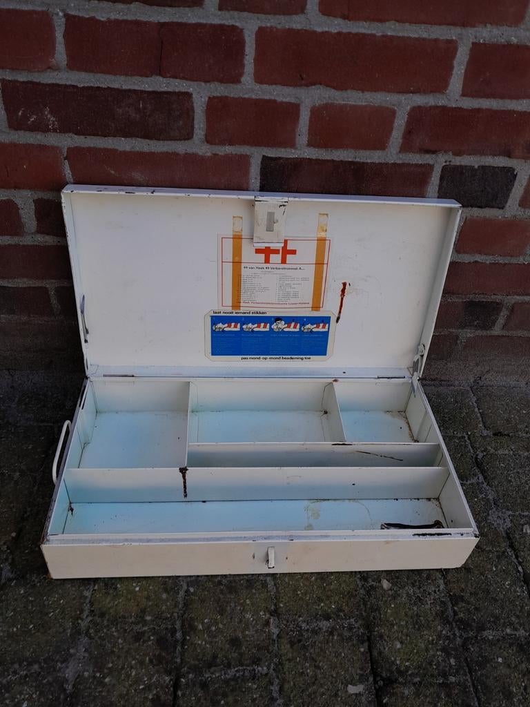 Ehbo kist metaal, Minder dan 50 cm, 50 tot 100 cm, Ophalen of Verzenden, Metaal