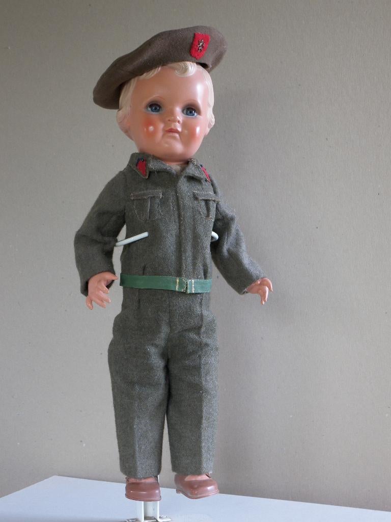 antieke pop van celluloid, Minerva, Ophalen of Verzenden, Zo goed als nieuw, Pop