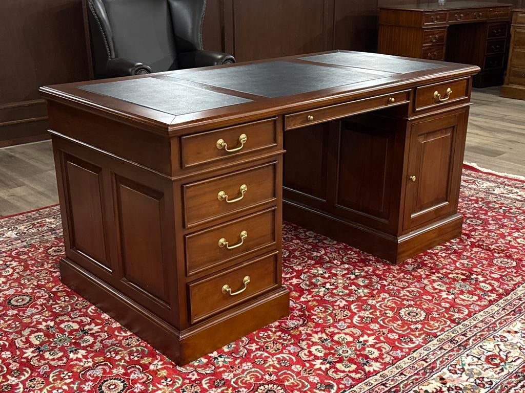 Klassiek Engels bureau #629, Ophalen of Verzenden, Zo goed als nieuw