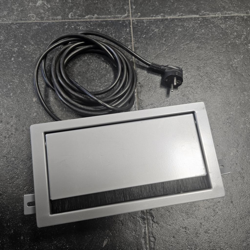 Inbouwunit 3-voudig - Netbox MEB3 elektra-unit bureau, Niet ingevuld, Gebruikt, Niet ingevuld, Niet ingevuld