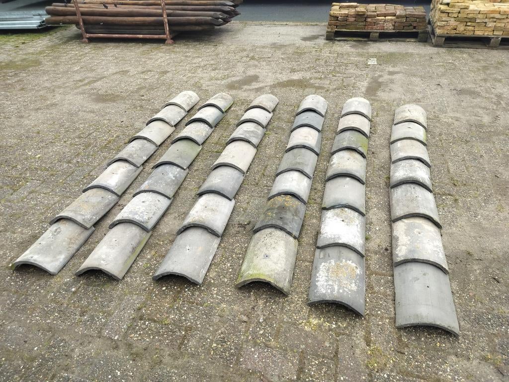 40  nokvorsten oude vorsten nokpan holle dakpan  blauw grijs, Ophalen, Gebruikt, Steen of Klei, Blauw