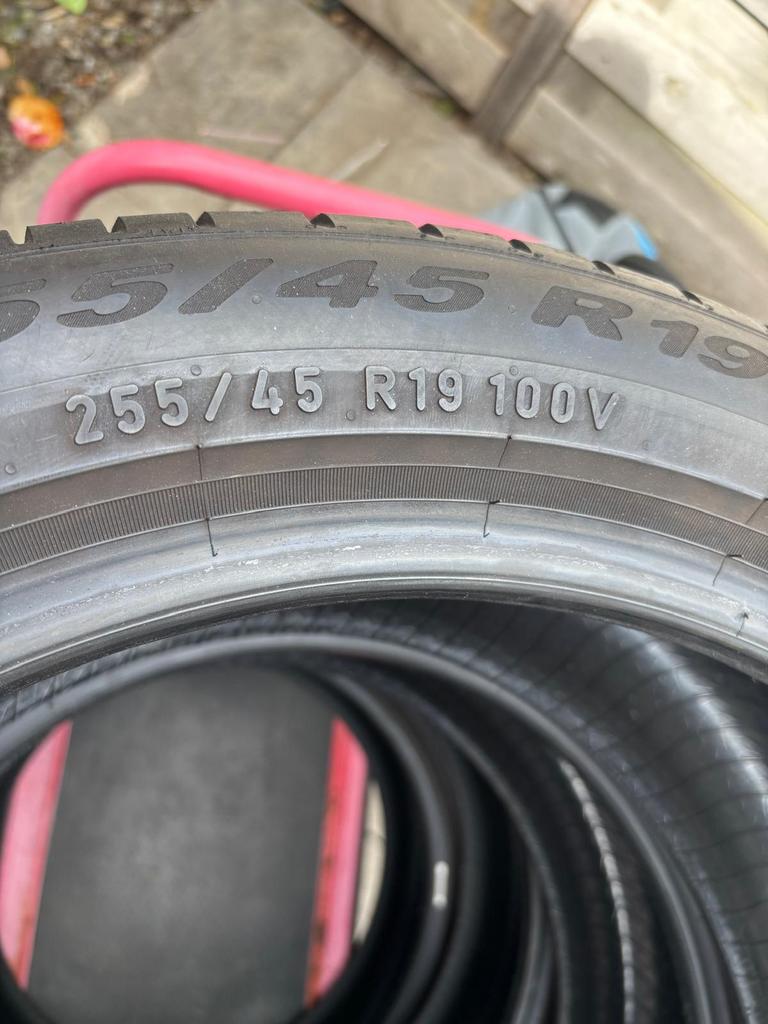 4 autobanden te koop 255/45 R19 100V, Auto-onderdelen, Banden en Velgen, Band(en), Zomerbanden, Ophalen, 19 inch