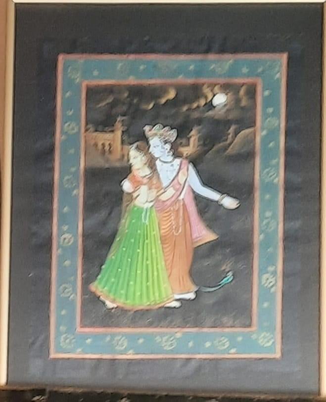 Chrisna met vrouw op zijdedoek., Ophalen