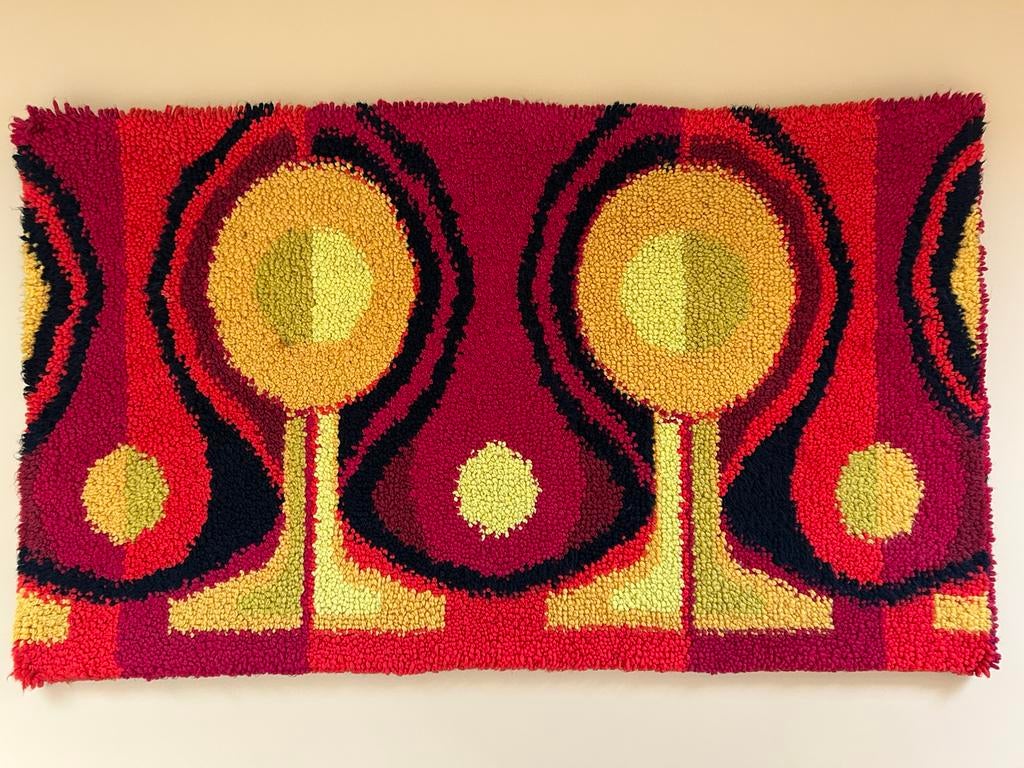 Handgemaakt jaren 70 wandkleed wol handgeknoopt mid century, Gebruikt, Rechthoekig, Overige kleuren, 100 tot 150 cm