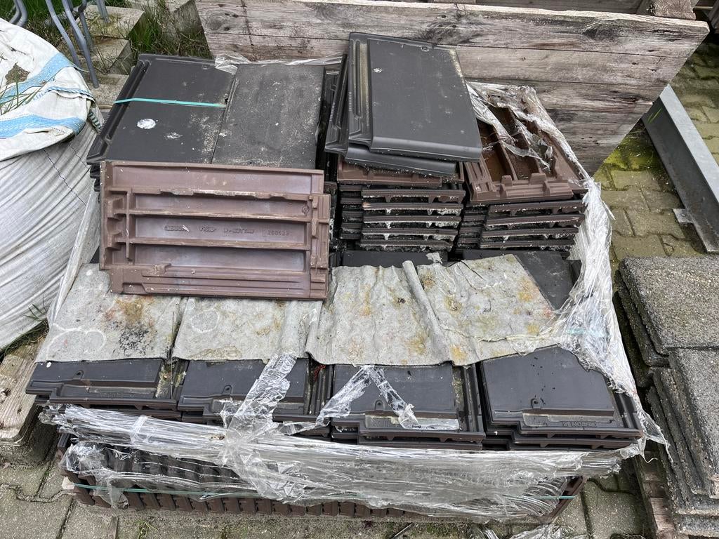 Creaton Visio dakpan Matzwart engobe (100 stuks), Ophalen, Steen of Klei, Zwart, Zo goed als nieuw