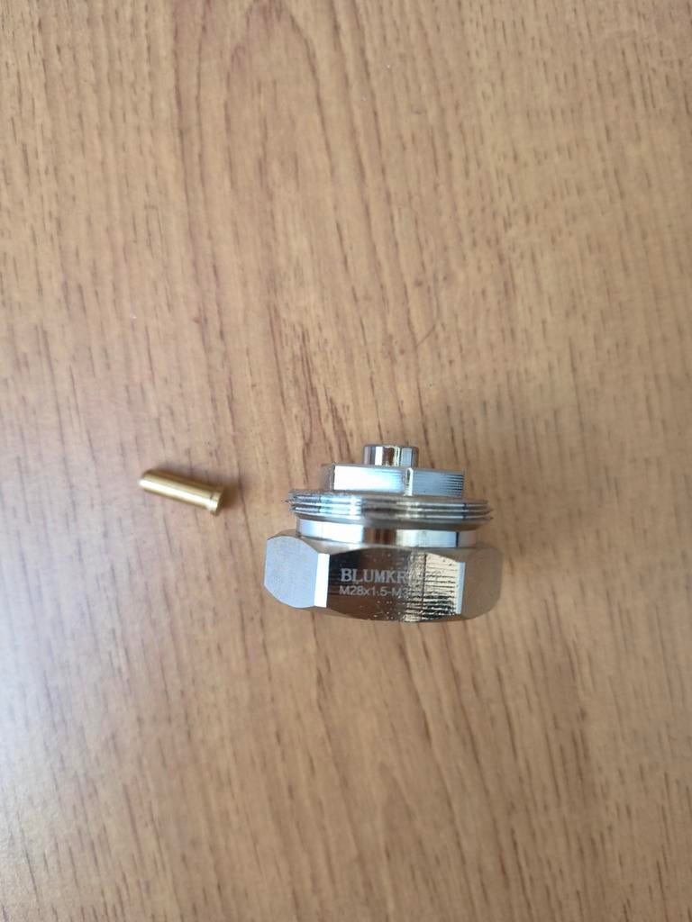 Verloop adapter M28 naar M30 radiator kraan, Ophalen of Verzenden, Zo goed als nieuw