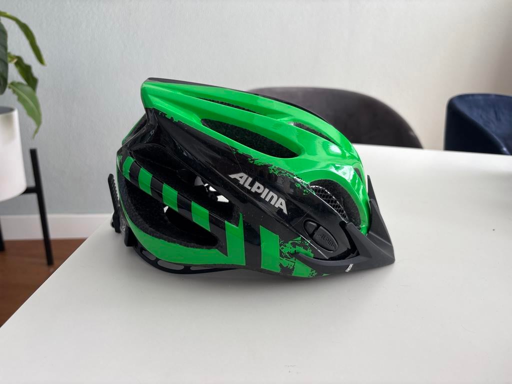 Alpina kinder fietshelm, Ophalen of Verzenden, Zo goed als nieuw, S, Jongen of Meisje