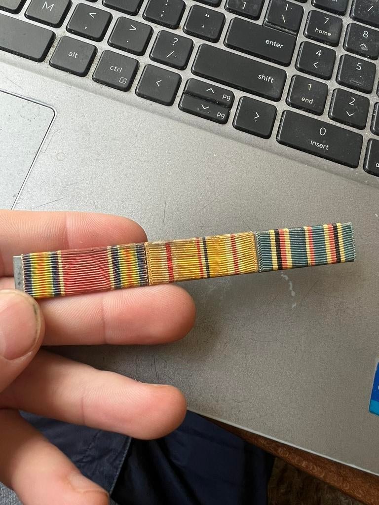 WO2 Amerikaans medaille baton ribbon bar pinback WW2 victory, Amerika, Lintje, Medaille of Wings, Ophalen of Verzenden