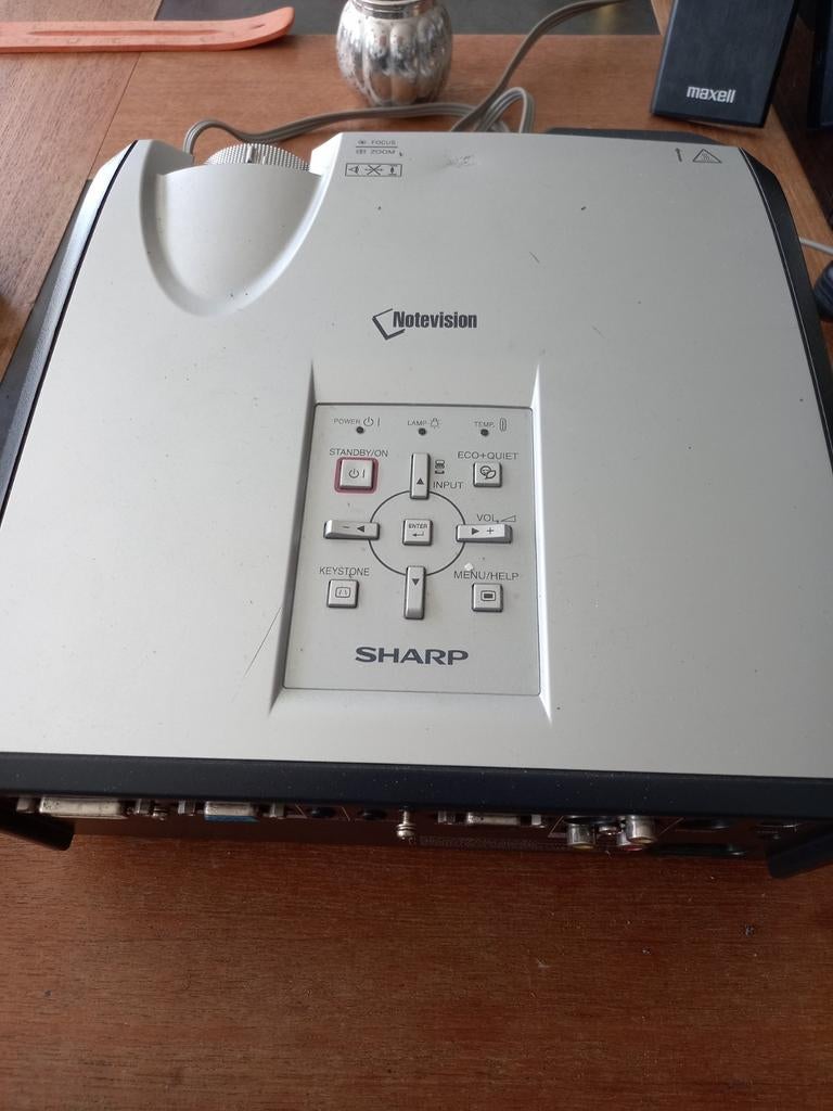 Oude Sharp Beamer, Audio, Tv en Foto, Beamers, Ophalen, Overige resoluties