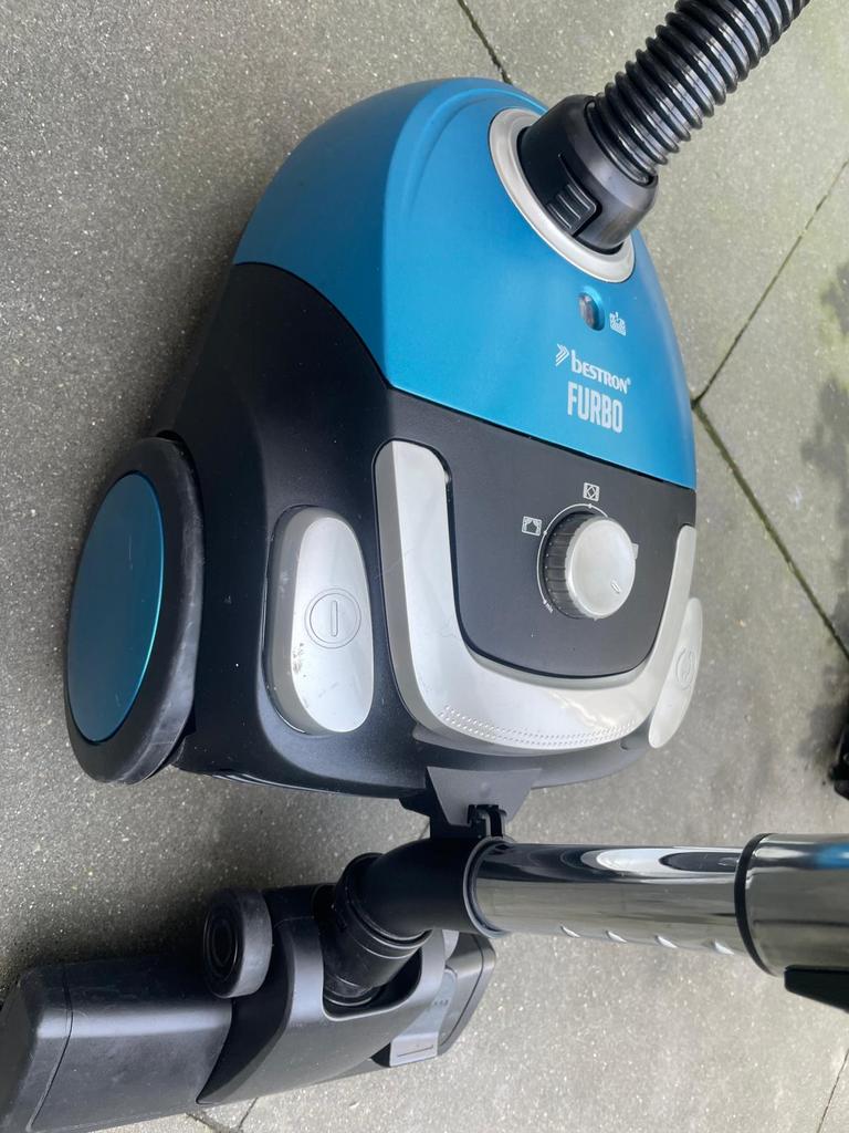 In goede staat bestron stofzuiger +3 nieuw stofzuigerzakken, Ophalen