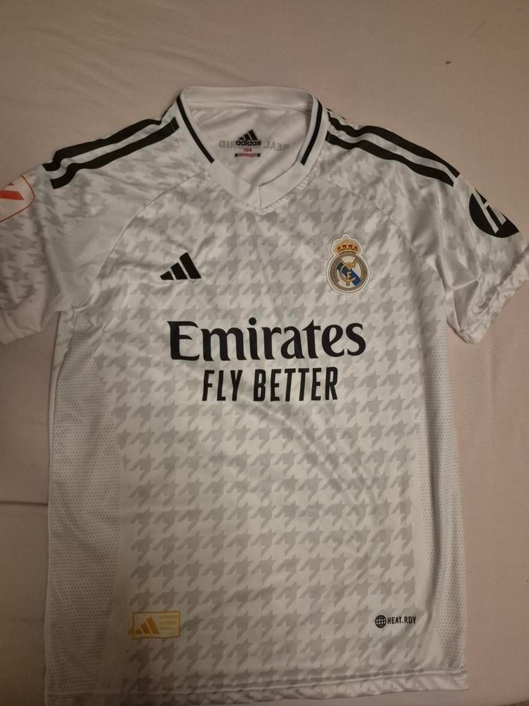 Real Madrid Voetbalpakje Maat 164 - Zo Goed als Nieuw, Ophalen of Verzenden