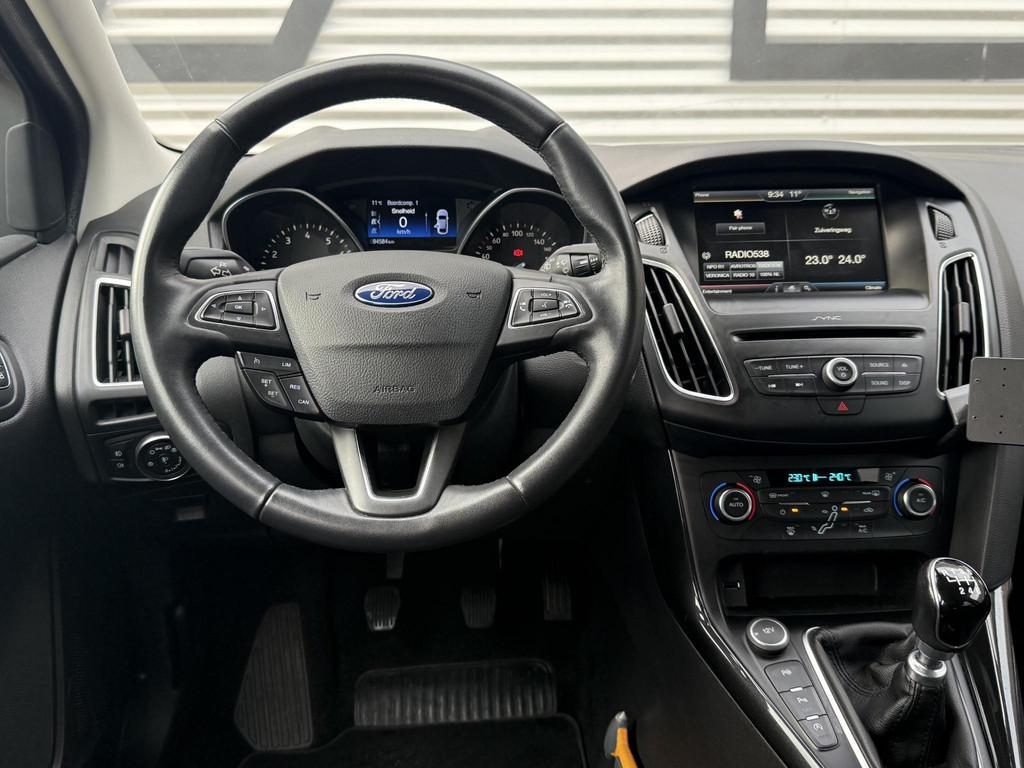 Ford Focus Wagon 1.0 Titanium 2e Eigenaar|Navi|Trekhaak|Clim, Auto's, Gebruikt, Euro 6, Wit, Origineel Nederlands