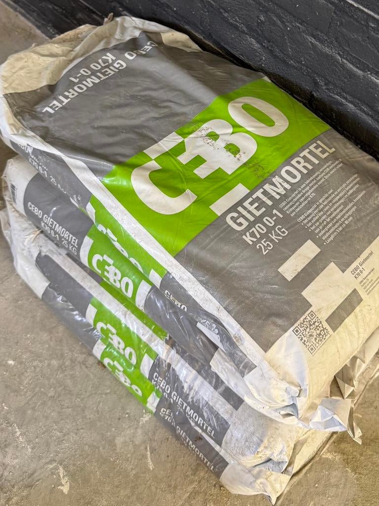 5 zakken CEBO k70 gietmortel, Ophalen, Zo goed als nieuw, Verzorging