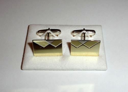 Manchetknopen Verguld Chic Driehoekjes Bergen, Sieraden, Tassen en Uiterlijk, Manchetknopen, Ophalen of Verzenden, Nieuw, Overige materialen