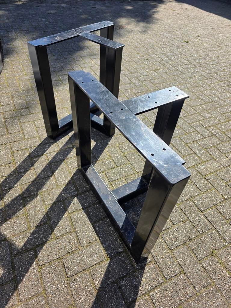 2 Zware ijzeren tafelpoten - Robuust en modern, Tafelpoot, Gebruikt, Onbekend@voorbeeld.com, Onbekend