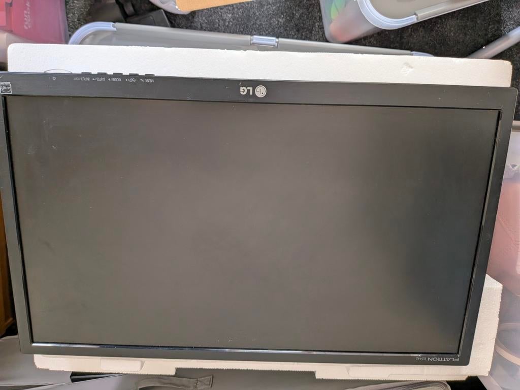 LG Flatron E2442V monitor, Ophalen of Verzenden, 60 Hz of minder, HDMI, IPS