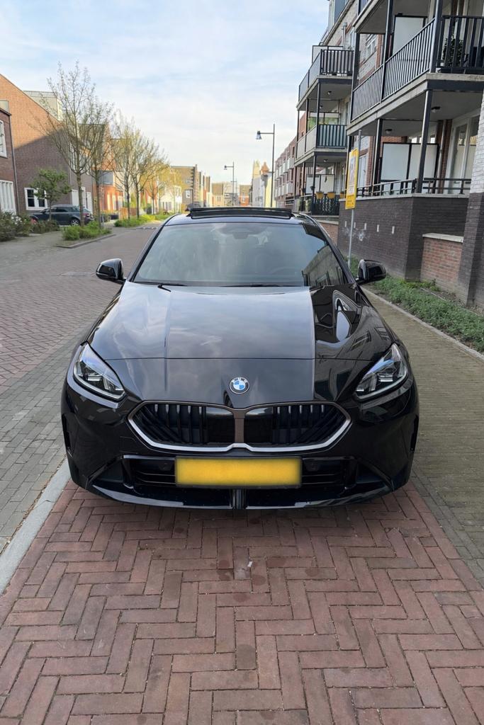 BMW 1-Serie 123 218pk Xdrive Aut 2025 Zwart, Auto's, BMW, 1998 cc, Zwart, 4 cilinders, 1505 kg