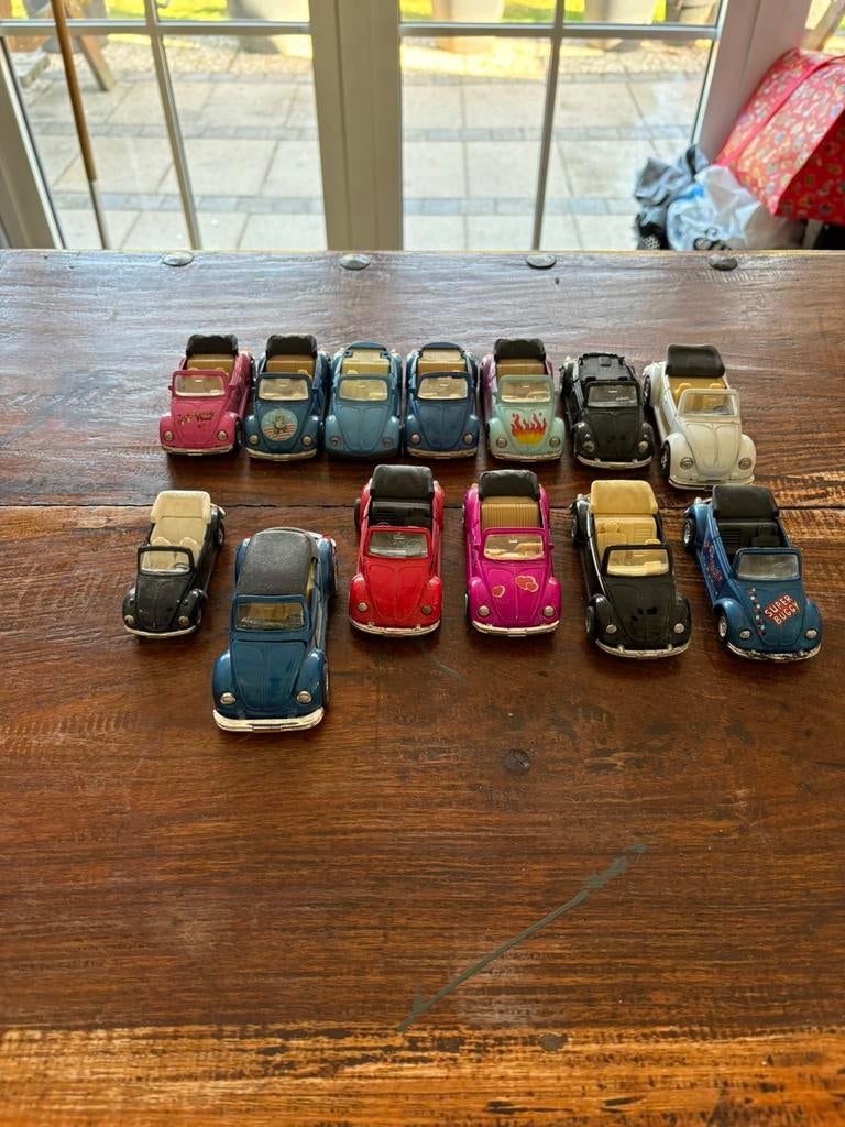 Volkswagen Beetle (Kever) cabrio – die-cast modelauto’s, Ophalen of Verzenden, Zo goed als nieuw, Auto