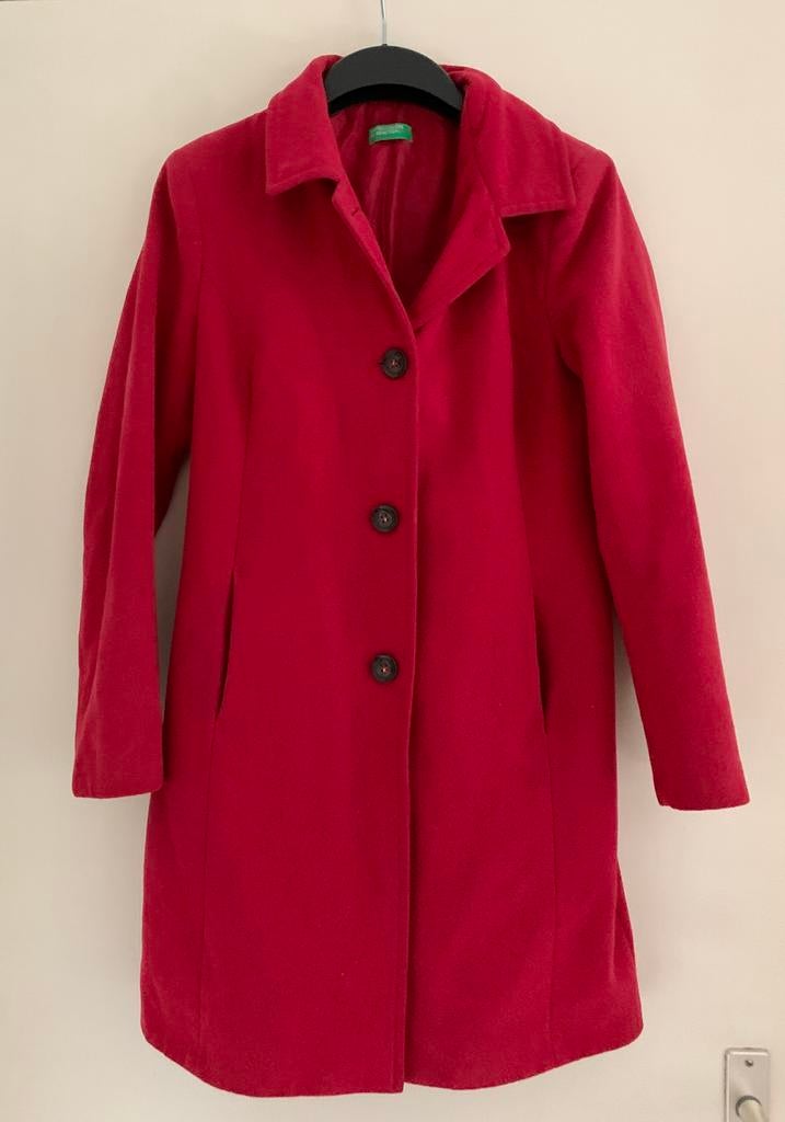 Mooie manteljas met wol, 36, Benetton, Ophalen of Verzenden, Zo goed als nieuw, Maat 36 (S), Rood