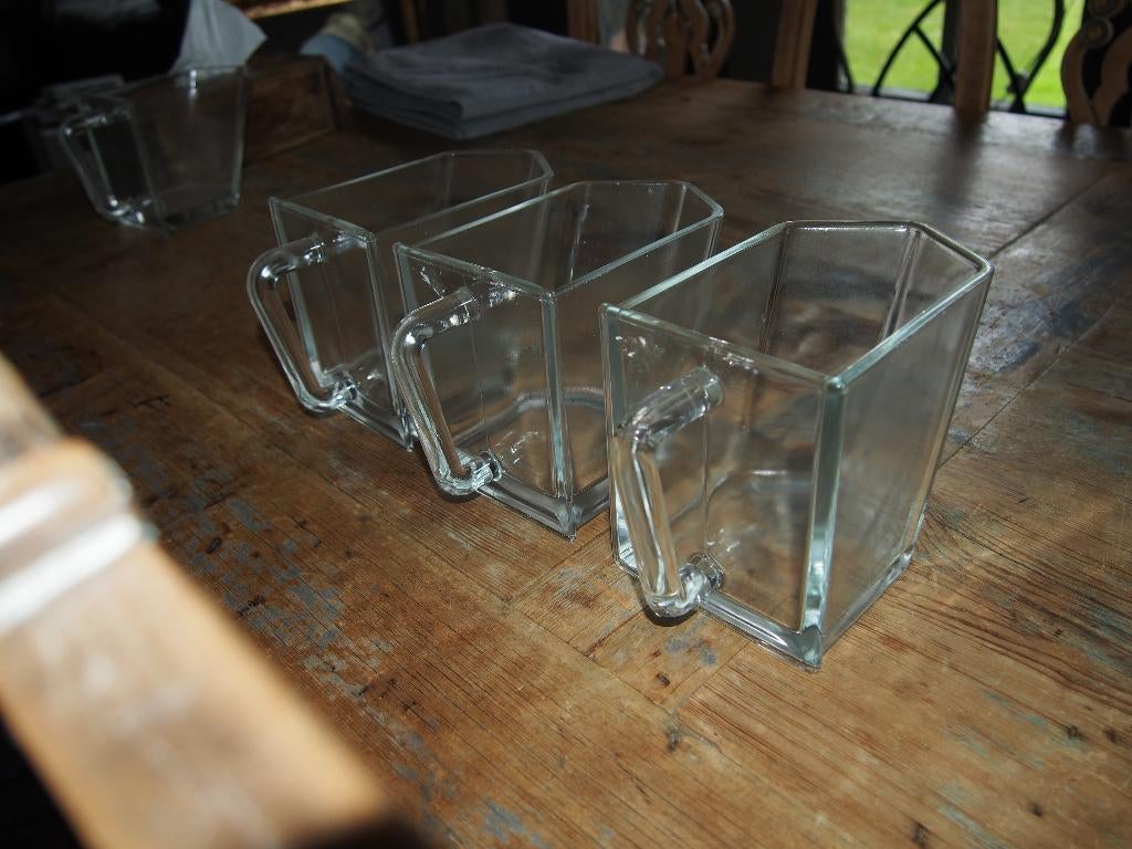 3 Gruttersbakken/Ikea, Ophalen of Verzenden, Gebruikt