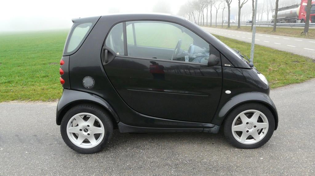 Smart City-coupé Smart & pulse,Vol-automaat,Panoramadak,Lmv, Auto's, Smart, Gebruikt, Zwart, 18 €/maand, 61 pk