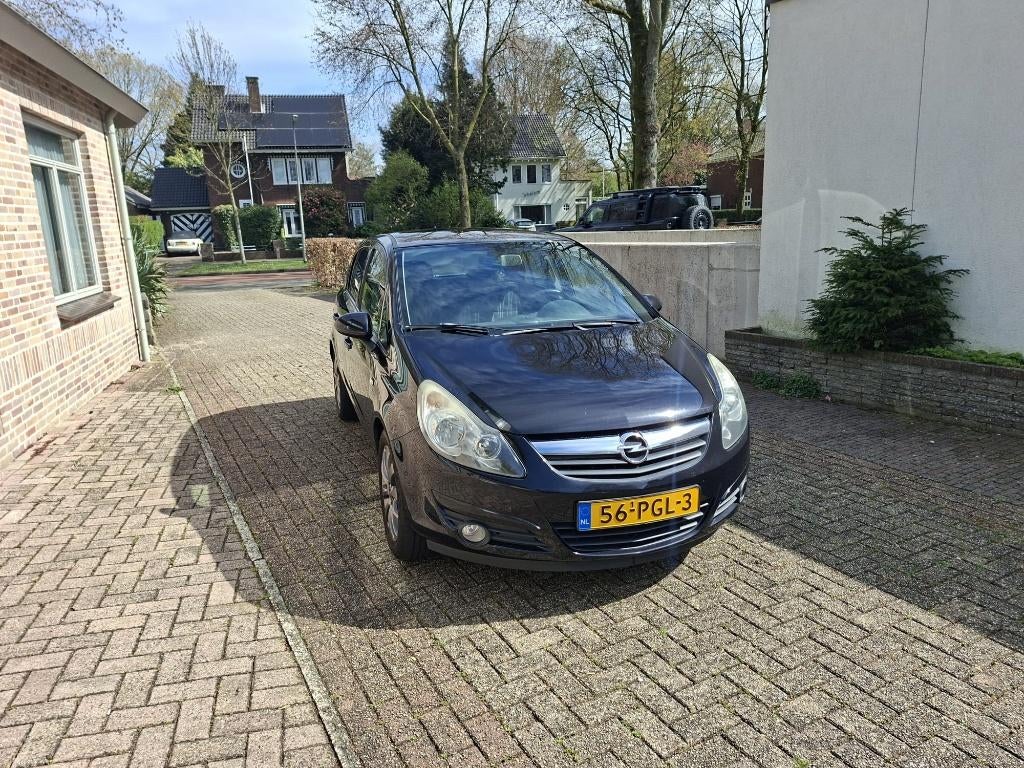 Opel Corsa 1.4 16V 5D 2011 Zwart 111 editie, Voorwielaandrijving, 4 cilinders, Origineel Nederlands, Handgeschakeld